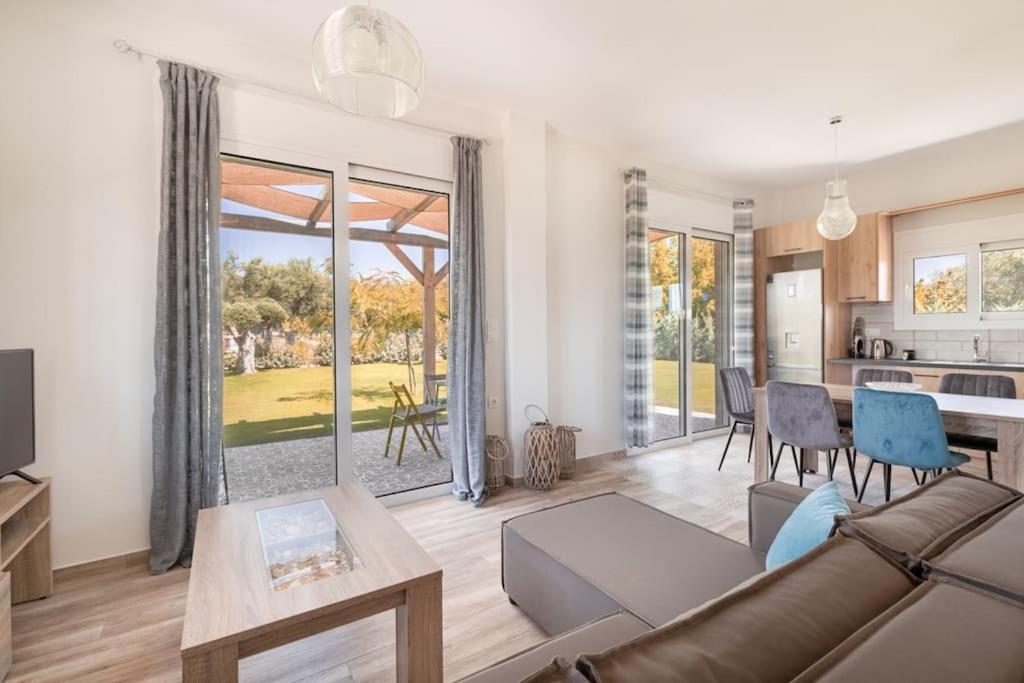 Dimitra'S Sunny Villa Mirsinochori エクステリア 写真
